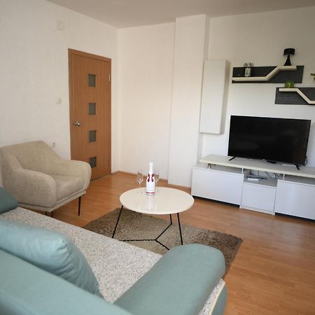 Cinema Vardar Apartment Скопье Экстерьер фото