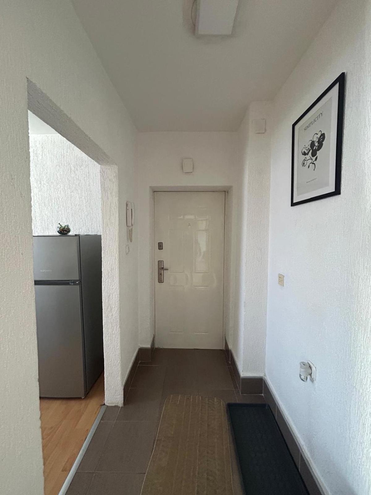 Cinema Vardar Apartment Скопье Экстерьер фото